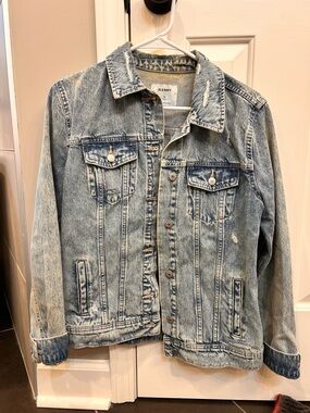 Old Navy Blue Light-Wash Denim Jacket with Faded Accents
